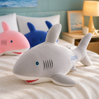 Vente en gros de coussins en peluche en forme de requin, 3 couleurs, 100% polyester, rembourrés en coton PP, jouet en peluche de grande taille, cadeau pour soulager le stress