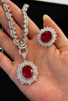 Ensemble de bijoux en or blanc 18 carats avec rubis et diamants de laboratoire couleur D, pendentif et bague, motif floral, cadeau de haute qualité uniquement