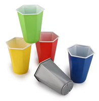 Vente en gros d'usine, personnalisation de gobelets hexagonaux rouges et blancs de 16 oz pour les boissons et les jeux