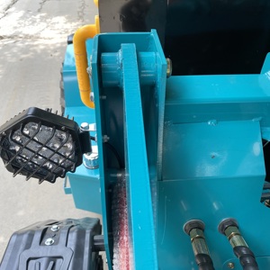 1 Ton Mini <span class=keywords><strong>Skid</strong></span> Steer Loader 4WD roda pemuat listrik dengan pompa Motor Gearbox sistem sepenuhnya hidrolik untuk konstruksi - Product Image 1