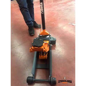 Beta 3029/2T 2t élévateur hydraulique à 4 roues à profil bas - Product Image 5