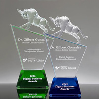 Trophée en cristal noble en gros, forme personnalisée, trophée en verre en forme de taureau pour événement professionnel, cadeau d'entreprise