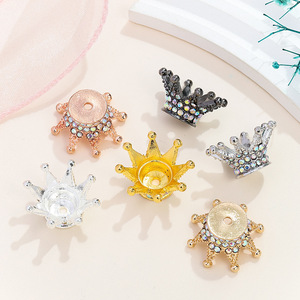 Breloque en alliage 3D en forme de couronne avec strass pour la fabrication de bijoux DIY, accessoire Printemps 2024, origine Yiwu - Product Image 1