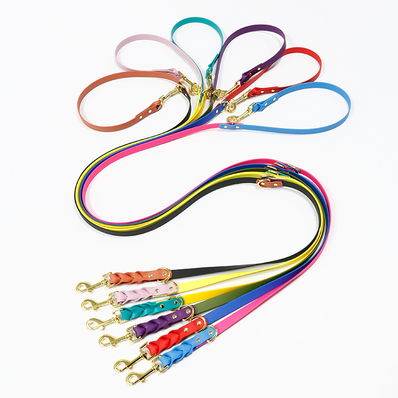 Factory Wholesale 2.1m Length Hand Free Dog Leash PVC Waterproof Multifunctional Travel Dog Leads Spliced Customize Colors