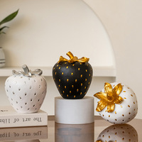 Creatief aardbeien fruitmodel ornament van hars, decoratie voor thuis, showroompresentatie, decoratie, fruit- en groentefoto-attributen