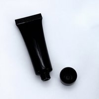 Tube cosmétique pour fond de teint 19 mm avec bouchon à vis en PE, surface brillante, impression de logo personnalisée pour crème pour les yeux, fard à paupières, rouge à lèvres, sérum - Vente en gros