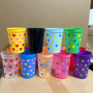 Gobelets en plastique à changement de couleur à froid, 8oz, 12oz, 16oz, 20oz, 22oz, 24oz, 32oz, pour stades, fêtes, événements, bière, et pour la bière de Noël La Boda - Product Image 1