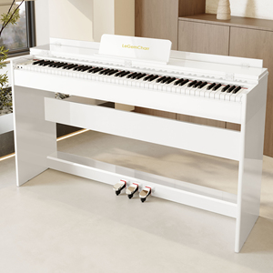 Piano droit d'occasion LeGemCharr à vendre – Piano acoustique droit à vendre - Product Image 1