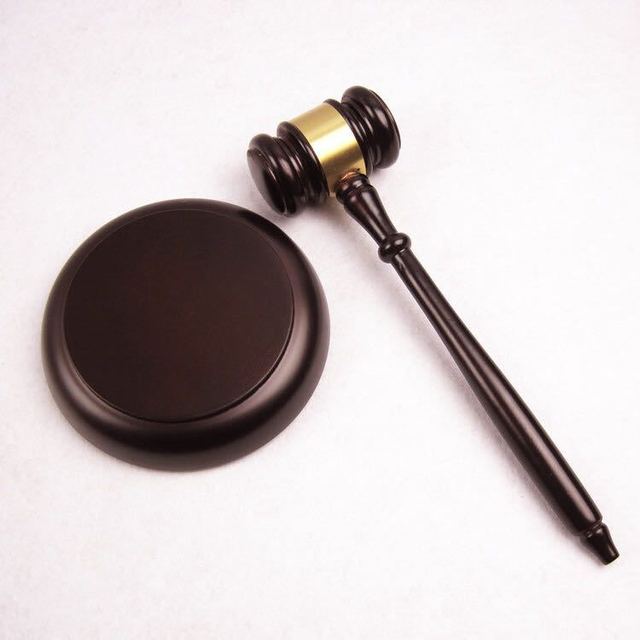 Handmade Wooden Judge Gavel with Sound Block Educational Toy for Law Students and Lawyers Auction Sale Item