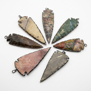 Collier pendentif en agate naturelle en forme de pointe de flèche, style bohème, unisexe, à porter au quotidien, breloques - Product Image 1