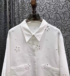 Nuove camicie di cotone di alta qualità 2025 l'autunno da <span class=keywords><strong>donna</strong></span> <span class=keywords><strong>con</strong></span> collo rovesciato grandi tasche Patchwork a maniche lunghe camicie bianche nere albicocche - Product Image 5