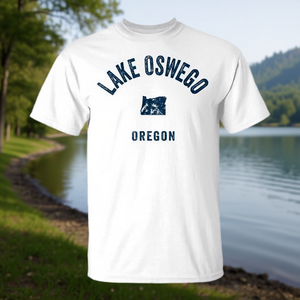 T-shirt con stampa vintage blu navy di Lake Oswego Oregon - Product Image 3