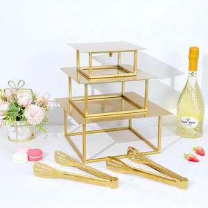 Soporte cuadrado dorado <span class=keywords><strong>para</strong></span> pastel Soporte elegante <span class=keywords><strong>para</strong></span> pastel de <span class=keywords><strong>boda</strong></span> Exhibición de mesa de postre <span class=keywords><strong>para</strong></span> fiesta de cumpleaños - Product Image 1