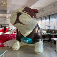 Bulldog géant gonflable décoratif pour parc. Chien gonflable pour extérieur.
