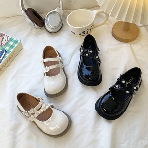 Scarpe in Pelle Lucida con Motivi Floreali per Bambine, Calzature da Principessa con Suola Morbida per Uso Quotidiano - Product Image 1