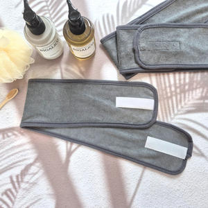 [BANDE DE CHEVEUX AZALEA] en microfibre douce (polyester et polyamide) pour le nettoyage du visage, séchage rapide pour une routine beauté optimale - Product Image 2