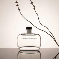 Bouteille de bâtons de parfum avec logo personnalisé de 100ml 200ml 330ml Bouteille de diffuseur d'arôme de roseau en verre de luxe personnalisée de 500ml