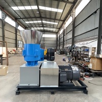 Machine innovante à moteur pour la fabrication d'aliments pour volailles, haute productivité, pour la gestion moderne des exploitations avicoles