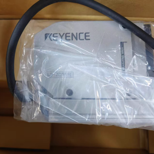 KEYENCE LS-7030M High Speed, High-precision Digital Micrometer LS-7000 Series <b>Sensor</b> Headband Display Machine Function LS 7030M - Product Image 3