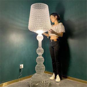 โคมไฟแก้วไวน์ดีไซน์ทันสมัยแบบหรี่แสงได้สไตล์อินสตาแกรมสำหรับห้องนั่งเล่น โคมไฟตั้งพื้นแบบโปร่งแสงสำหรับตกแต่งโรงแรม - Product Image 1