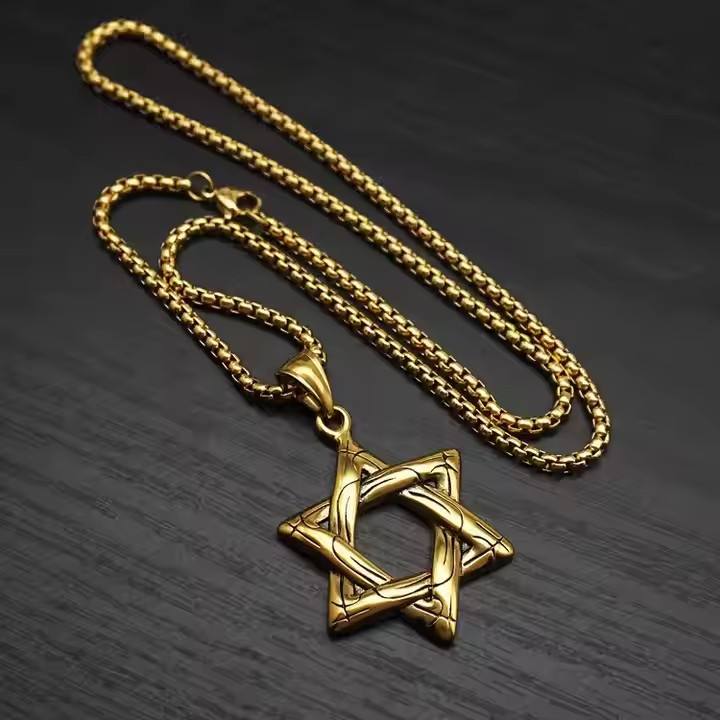 Gold with 60cm square pearl chain