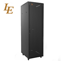 Baie de serveur sur pied en acier SPCC 19 pouces, personnalisable de 18U à 47U, capacité de charge de 800 kg, pour salle informatique, en stock