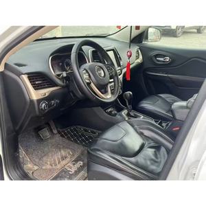 Robuste et Prêt <span class=keywords><strong>pour</strong></span> le Tout-Terrain : Jeep Cherokee 2.4L 4x4 <span class=keywords><strong>de</strong></span> 2014, Carrosserie Entièrement Originale, SUV Fiable <span class=keywords><strong>pour</strong></span> Chantier, à Vendre - Product Image 3