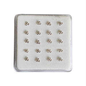 Pendientes de plata de ley 925 con forma de trébol, tachuelas para la nariz curvadas - Product Image 4