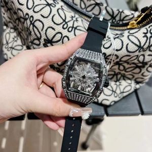 Orologio da <span class=keywords><strong>Donna</strong></span> DINIMI di Alta Qualità, Nuovo Design, Negozio Specializzato, Tendenza <span class=keywords><strong>Moda</strong></span>, Orologio al Quarzo, Orologio Traforato a Forma di Botte di Vino - Product Image 3