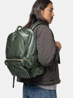 Sac à dos de voyage léger en polyester PET recyclé, avec fermeture rolltop, ceinture à coussin d'air, imperméable, antivol, USB, pour ordinateur portable 15,6 pouces
