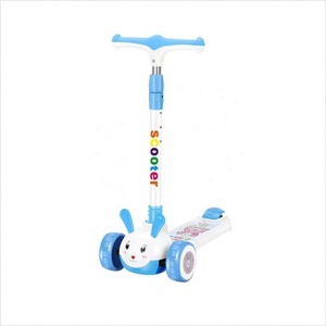 <span class=keywords><strong>Trottinette</strong></span> <span class=keywords><strong>3</strong></span>-en-1 pour enfants de 2 à 6 ans, <span class=keywords><strong>trottinette</strong></span> pliable à <span class=keywords><strong>3</strong></span> <span class=keywords><strong>roues</strong></span>, <span class=keywords><strong>trottinette</strong></span> à roulettes lumineuses pour garçons et filles, pour l'extérieur - Product Image 5