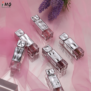 Bálsamo Labial con Color de Polipéptidos, Aceite Labial, Brillo Labial en Tubo Plateado con Aroma a Cereza, Ultra-Hidratante, Larga Duración, Efecto Gel, 5mL, Sin Logotipo, en Stock - Product Image 3