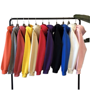 Sudadera con Capucha para Hombre de Alta Calidad del Fabricante, de Gramaje Pesado 430G, con Logotipo Personalizado en Estampado Puff, 100% Algodón Americano, Estilo Urbano y Forro Polar - Product Image 2