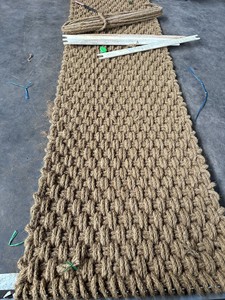Rouleau de tapis en fibre de coco naturelle brun doré, 10m, 65kg, matériau robuste et écologique pour allées de jardin et pavage de chemins - Product Image 5