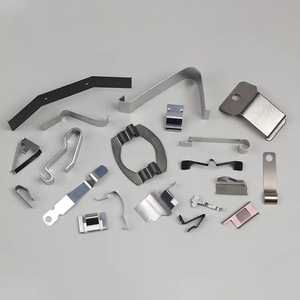 Service d'estampage de précision personnalisable OEM en acier inoxydable, pinces à ressort industrielles découpées au laser, ressort plat, médical, automobile - Product Image 1