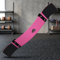 Support de bicep en néoprène avancé avec armature en acier pour curls. Attelle de coude ultime avec rembourrage en caoutchouc antidérapant pour renforcer les muscles.