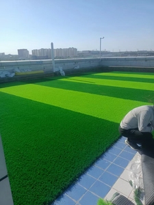 Nhân tạo nhà máy giả cỏ ngoài trời lĩnh vực đặt thảm nhân tạo Turf trang trí cỏ nhân tạo - Product Image 4