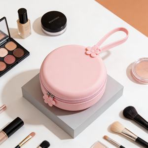 Sac de maquillage en silicone imperméable multifonctionnel de grande capacité, élégant et portable pour le voyage - Product Image 4