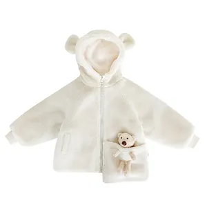 À la mode 2023 hiver fille coût blanc conception personnalisée petite fille vêtements mignon ours conception spéciale doux confortable manteau pour les enfants