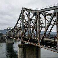 Bâtiments préfabriqués, pont en acier au design esthétique pour l'aménagement paysager urbain et l'embellissement de la ville