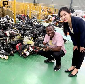 Vente en gros d'usine de patins à roulettes et de patins d'occasion S18 en bon état à prix réduit - Product Image 1