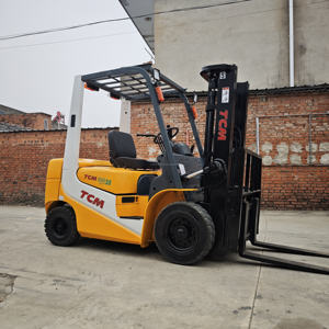 Chariot élévateur diesel d'occasion TCM FD30 3 tonnes 2,5T/2T, excellent état de fonctionnement, marque japonaise d'origine, industries de vente au détail, 1 an - Product Image 5