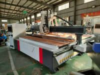 Marques déposées Fast speed 3 axis cnc ATC automatic tool changer wood cnc router