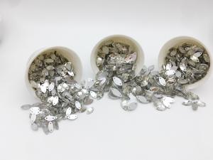 Vetro fai da te all'ingrosso con doppi fori e retro piatto vari stili e forme <span class=keywords><strong>di</strong></span> pietre <span class=keywords><strong>di</strong></span> cristallo cucite a mano per scarpe capi - Product Image 5