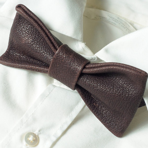 Corbata de cuero PU para bodas y ocasiones informales de negocios, corbata formal de negocios para hombre, corbata elegante para discoteca. - Product Image 1