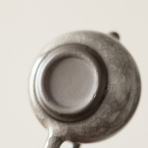 Théière en céladon noir avec poignée en forme de fleur de glace et couvercle, petite théière de bureau pour thé Kung Fu, ornement - Product Image 3