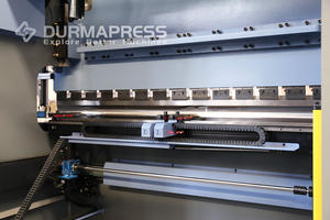 Presse plieuse servo industrielle robuste 310T/3200 avec système Delem DA58TX 2D pour boîtier métallique de borne de recharge - Product Image 5