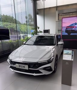 JX <span class=keywords><strong>Auto</strong></span> NUOVA Hyundai Elantra 2025 N Line Berlina Bianca 4 Porte 5 Posti - Product Image 1