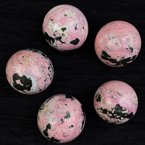Cristales de Alta Calidad al por Mayor, Piedras Curativas, Esfera de Rodonita Rosa y Negra de Perú para Meditación - Product Image 4