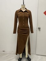 Ensemble deux pièces vintage en faux daim automne-hiver 2027 : chemise et jupe longue fendue froncée style western cowgirl pour femme